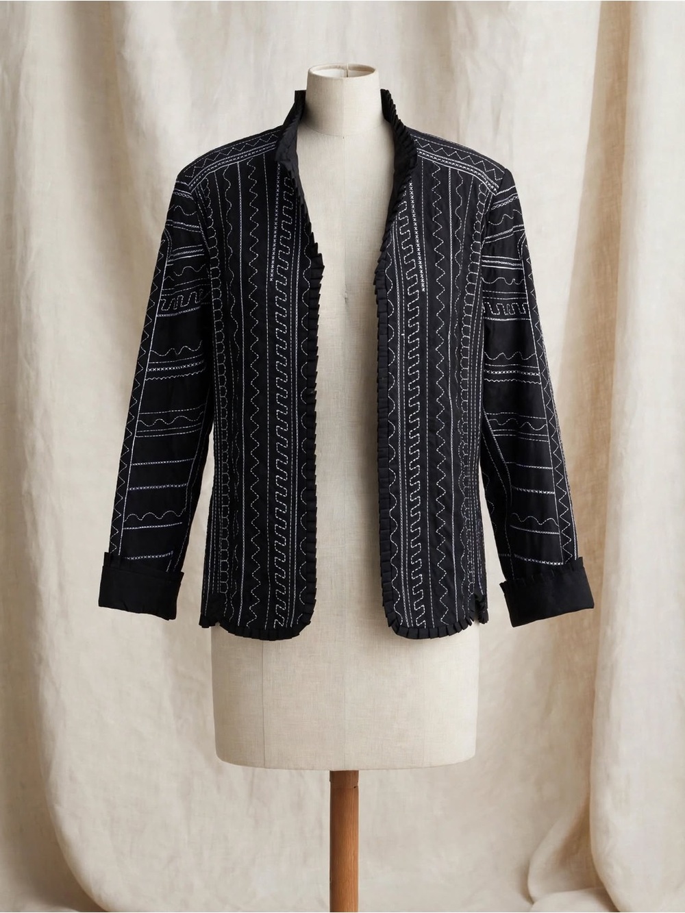 Joni B Black White Embroidered Ruffle Trim Open Front Blazer Jacket L